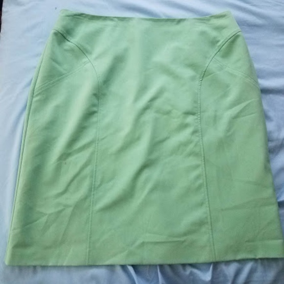 Worthington Dresses & Skirts - 🛍 Mint 20W Pencil Skirt with Retro Vibe